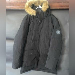TOMMY HILFIGER
Men's Heavyweight Long Snorkel Coat
